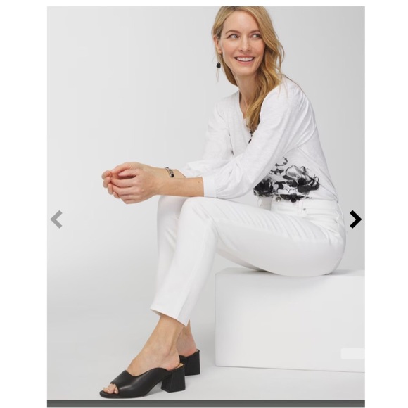 CHICO’S SO SLIMMING GIRLFRIEND SLIM LEG CROP WHITE STRETCHY JEANS WITH POCKETS - Picture 11 of 16